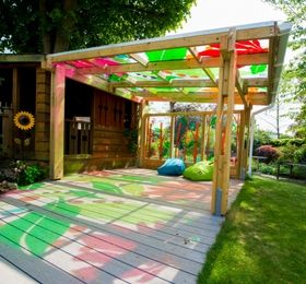 Ann-Marie Powell opens Greenfingers Kaleidoscope Garden in Oxford Hospice